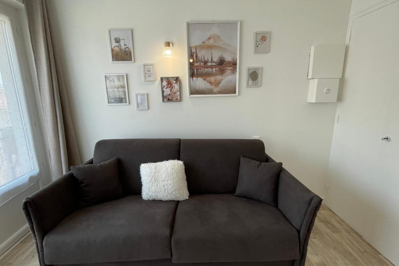 Le Bout Du Lac Studio Renove Avec Balcon Et Vue Sur La Montagne Annecy Eksteriør bilde